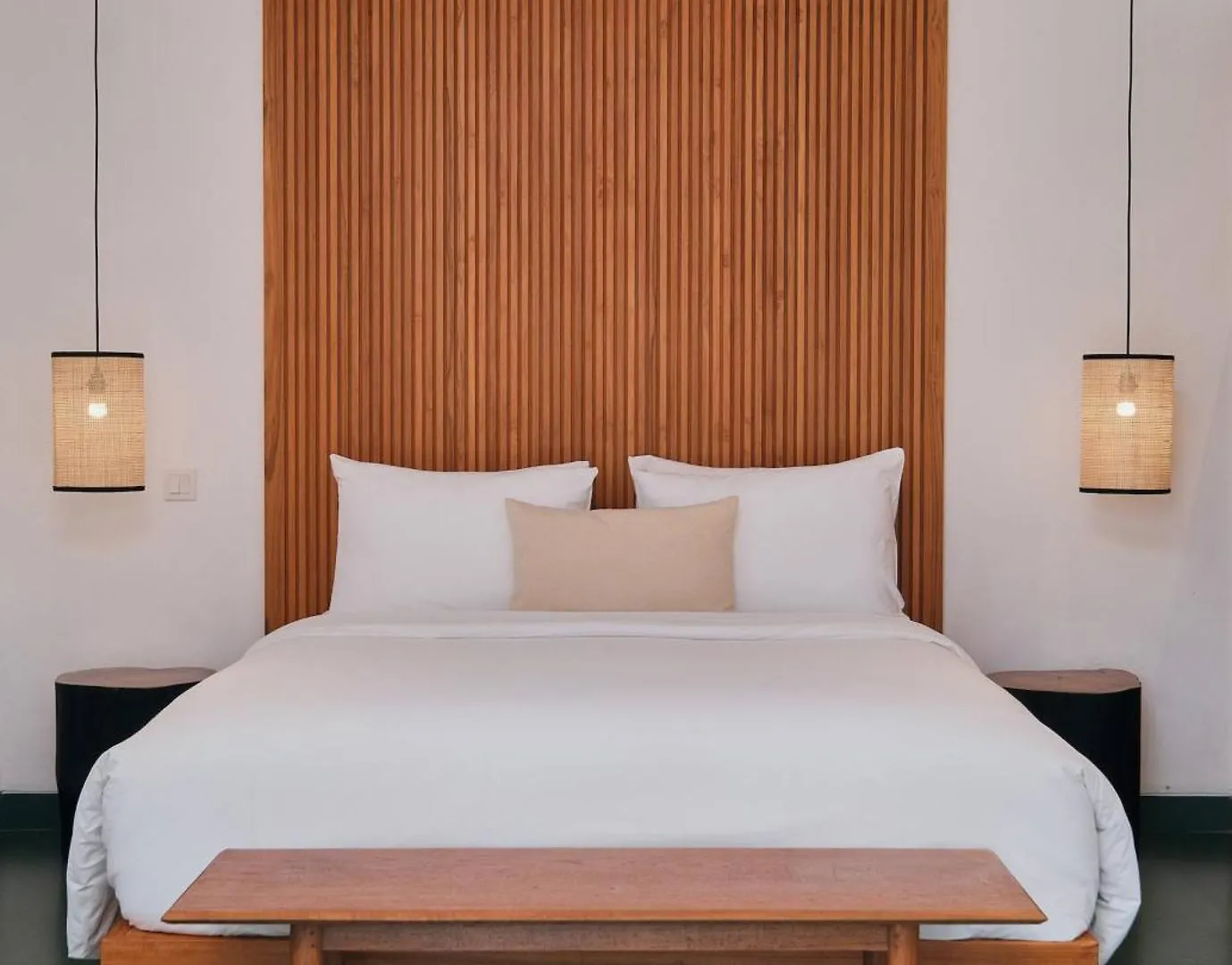 Villa Bali Manis - Modern Luxury 4Br Villa Walk To Seminyak Street With Private Pool