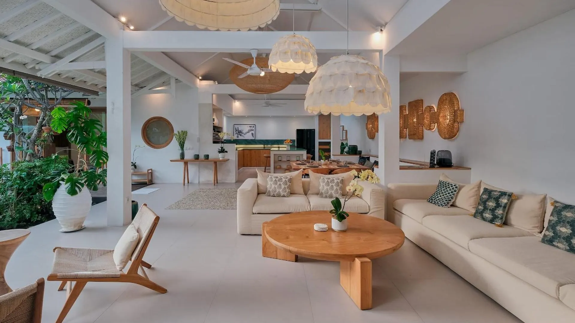 Villa Bali Manis - Modern Luxury 4Br Villa Walk To Seminyak Street With Private Pool 0*,