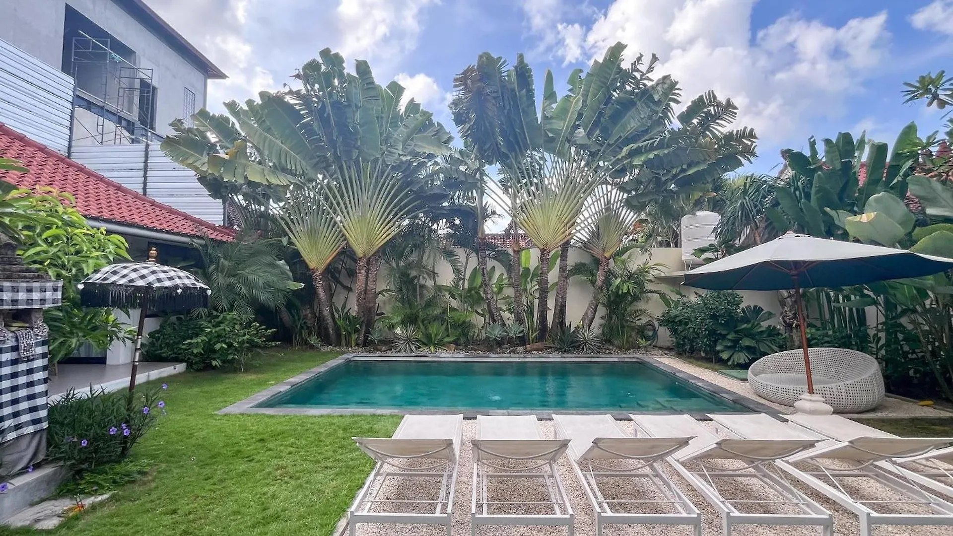 Villa Bali Manis - Modern Luxury 4Br Villa Walk To Seminyak Street With Private Pool