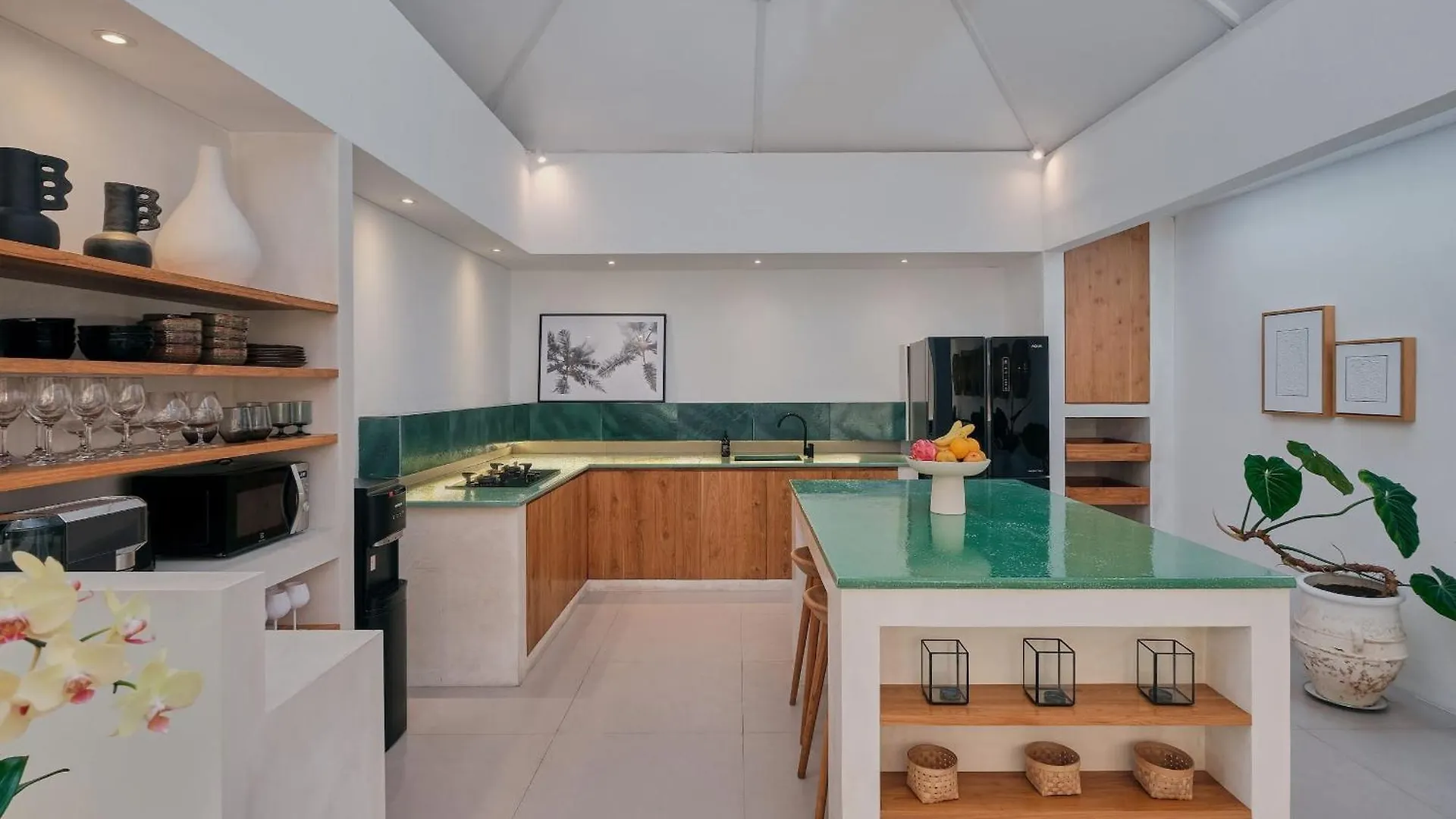 Villa Bali Manis - Modern Luxury 4Br Villa Walk To Seminyak Street With Private Pool 0*,  Indonezja