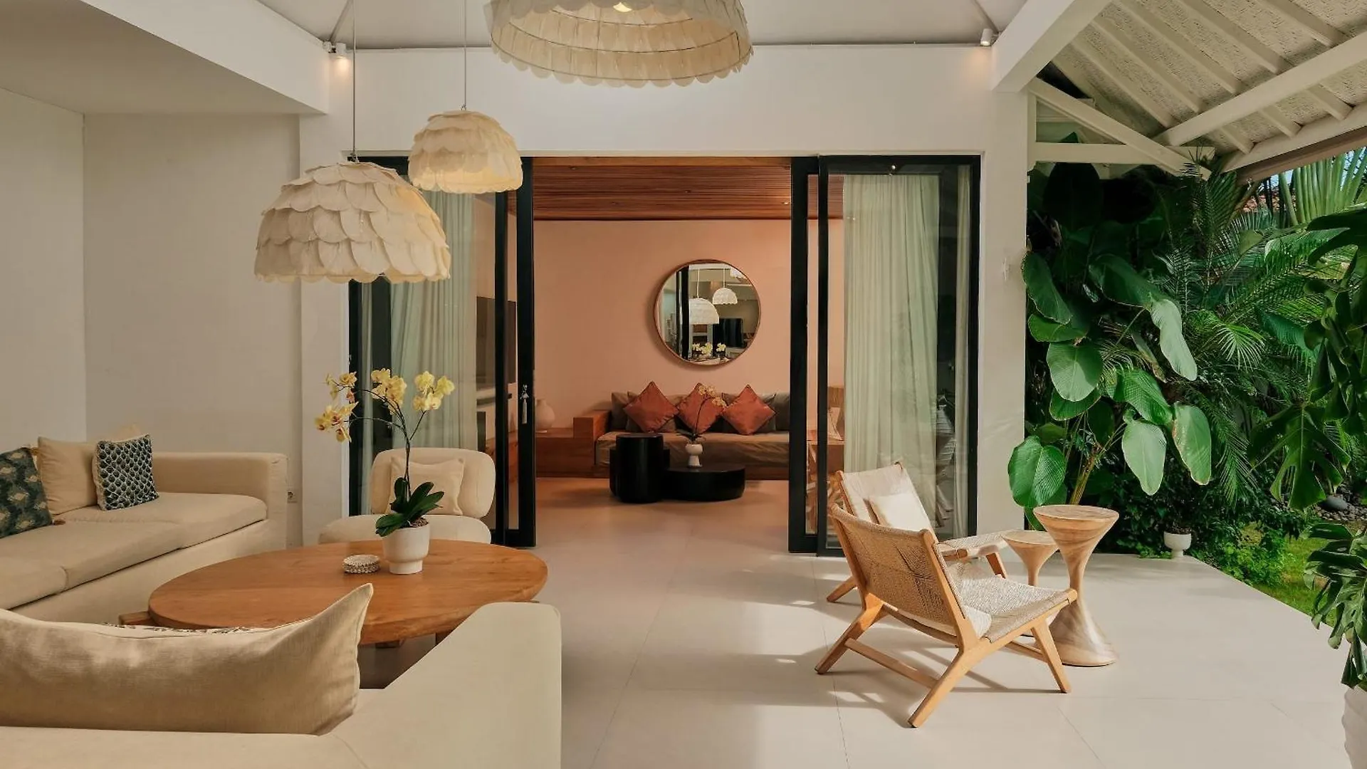 Villa Bali Manis - Modern Luxury 4Br Villa Walk To Seminyak Street With Private Pool