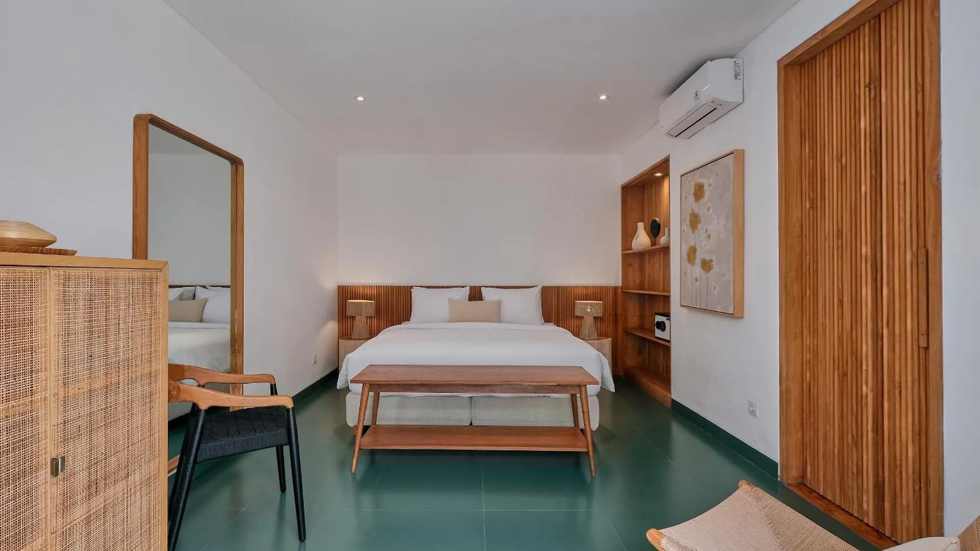 Villa Bali Manis - Modern Luxury 4Br Villa Walk To Seminyak Street With Private Pool